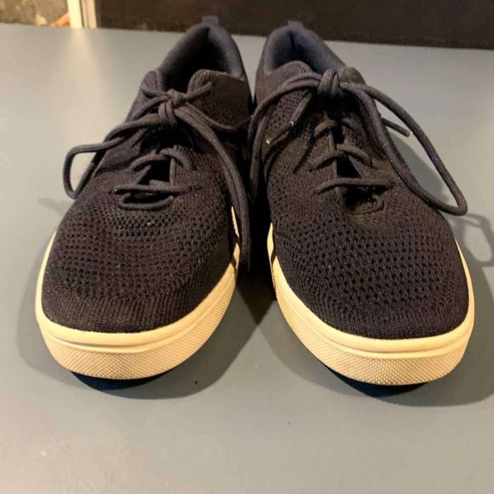 Men Casual Shoes Size 9 Color Blue and White